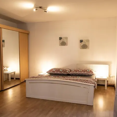 Podkrovni Apartman S Vyhledem Na Namesti Lomnice nad Luznici Exterior photo
