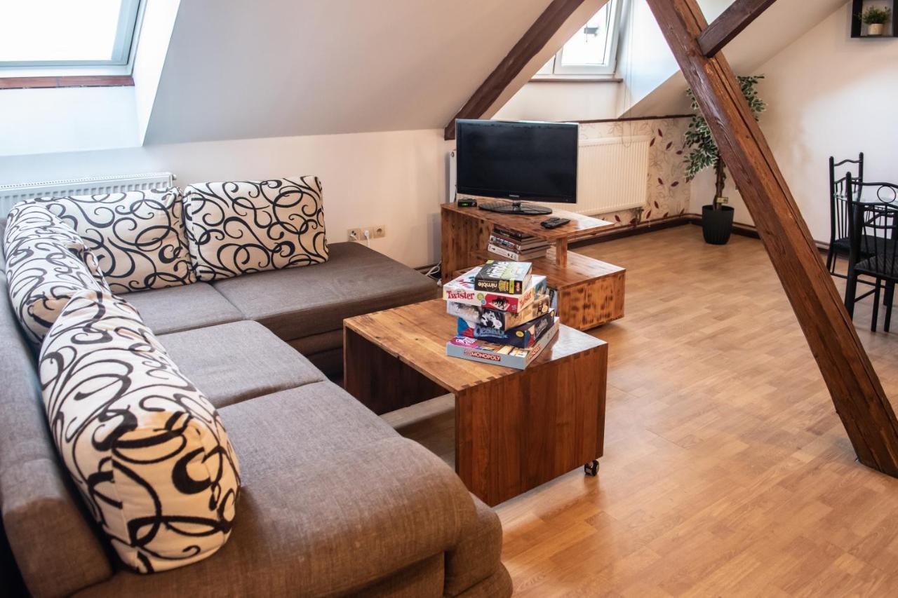 Apartment Podkrovni S Vyhledem Na Namesti *